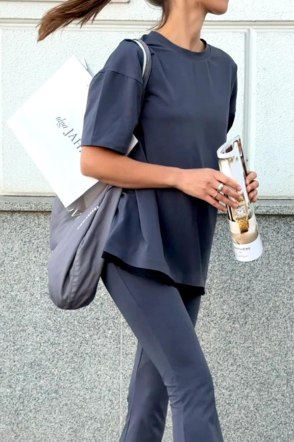 T-shirt_BUDDY_olgaJAHR_niebiesko-szary_3 t shirt buddy olgajahr niebiesko szary 3